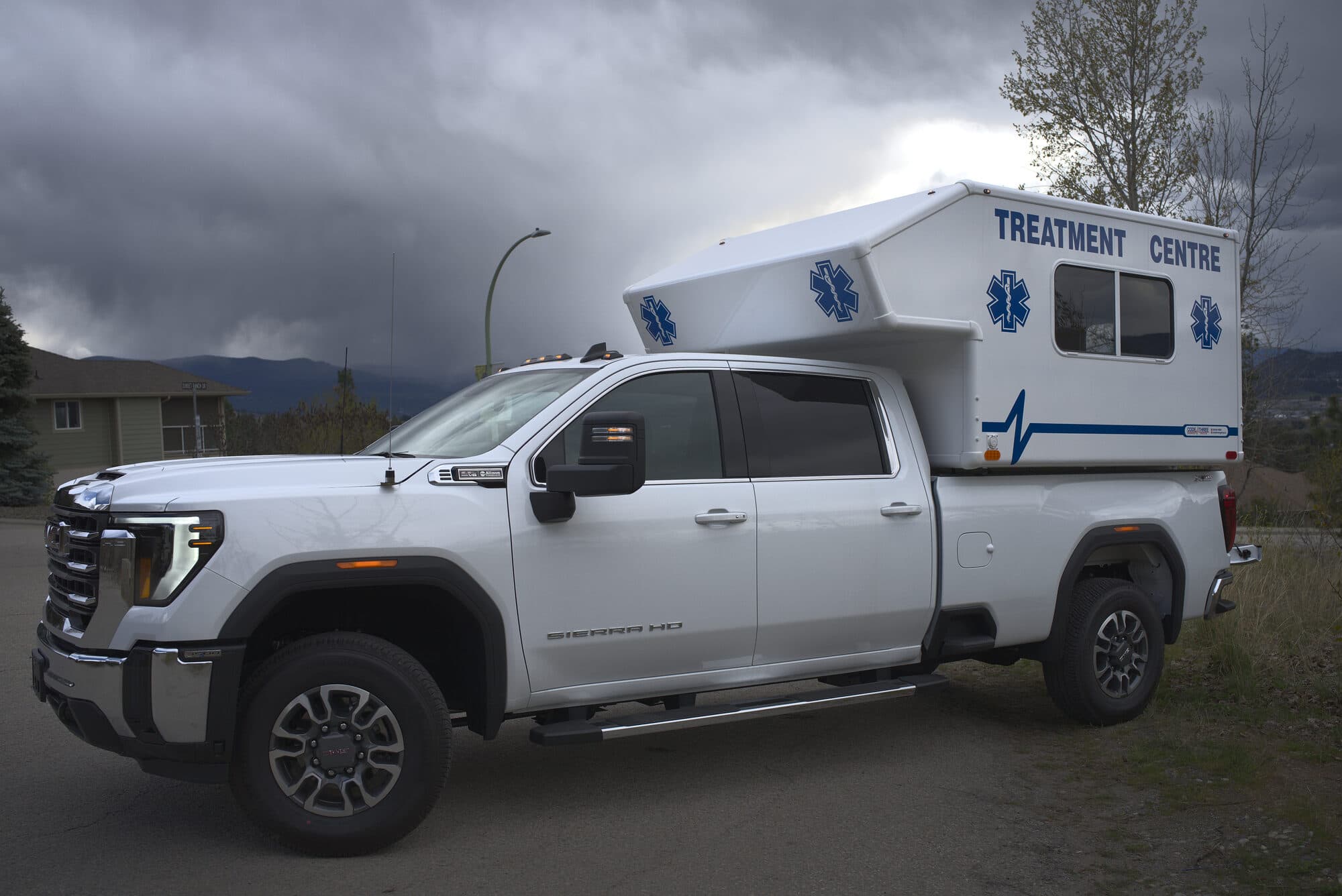 Code Three Mobile Treatment Centre mounted on a GMC Sierra HD pickup truck